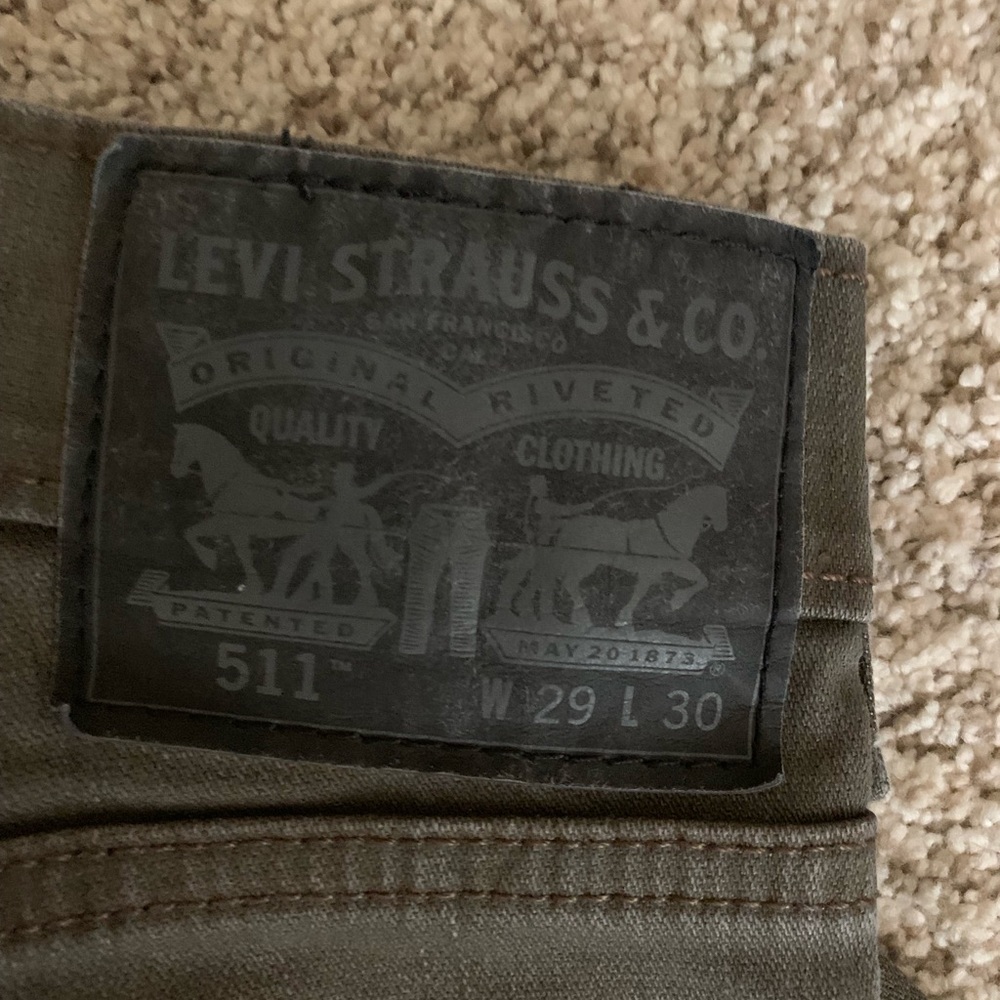 Levi’s - Picture 2 of 2